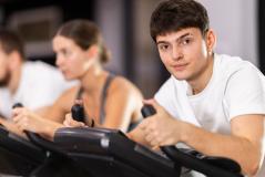 Aeróbico vs. musculação: pode fazer os dois? E no mesmo dia?