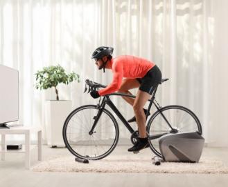 Dicas para fazer um bom treino de bike indoor + benefícios